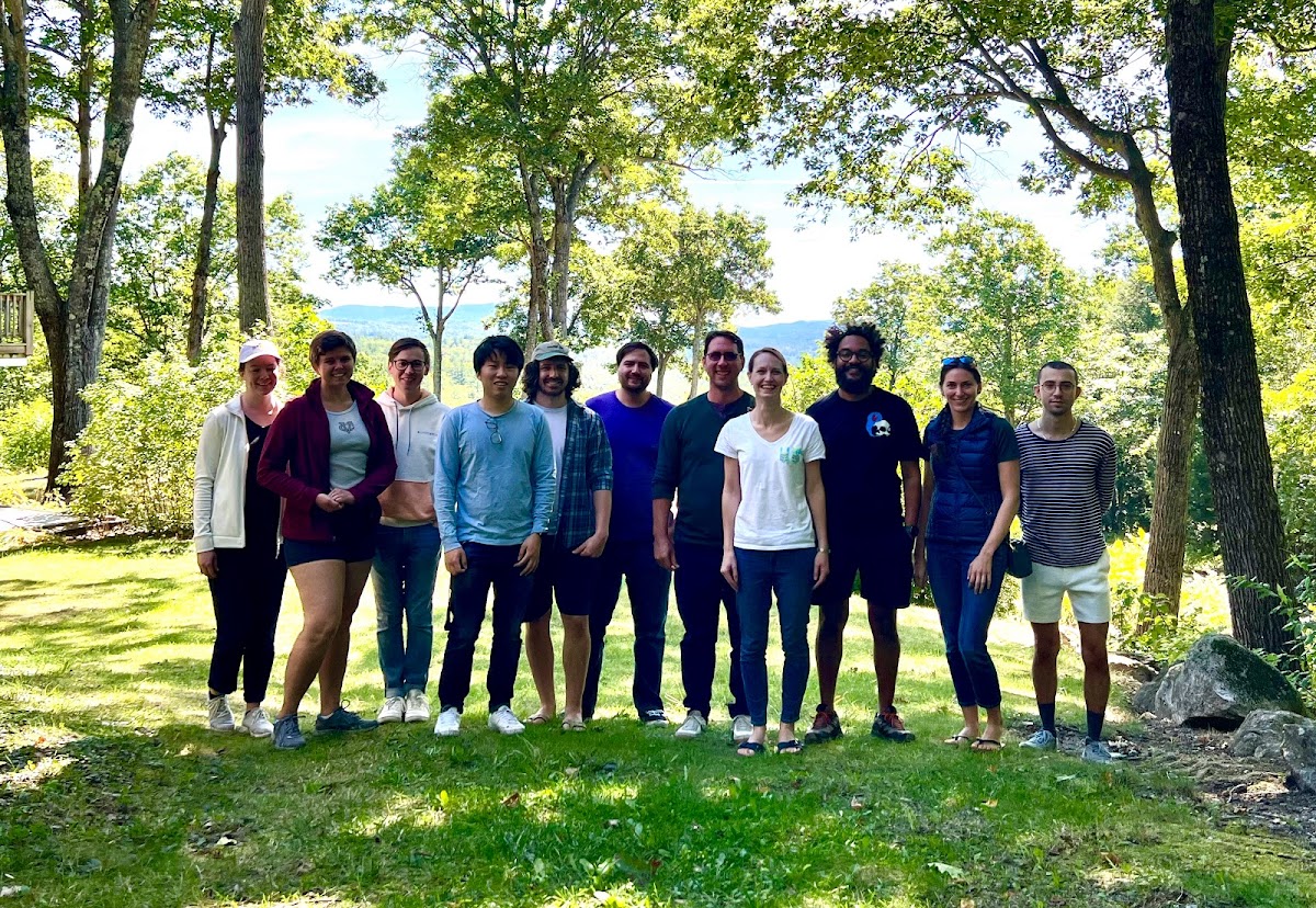 Lab group photo, 2022